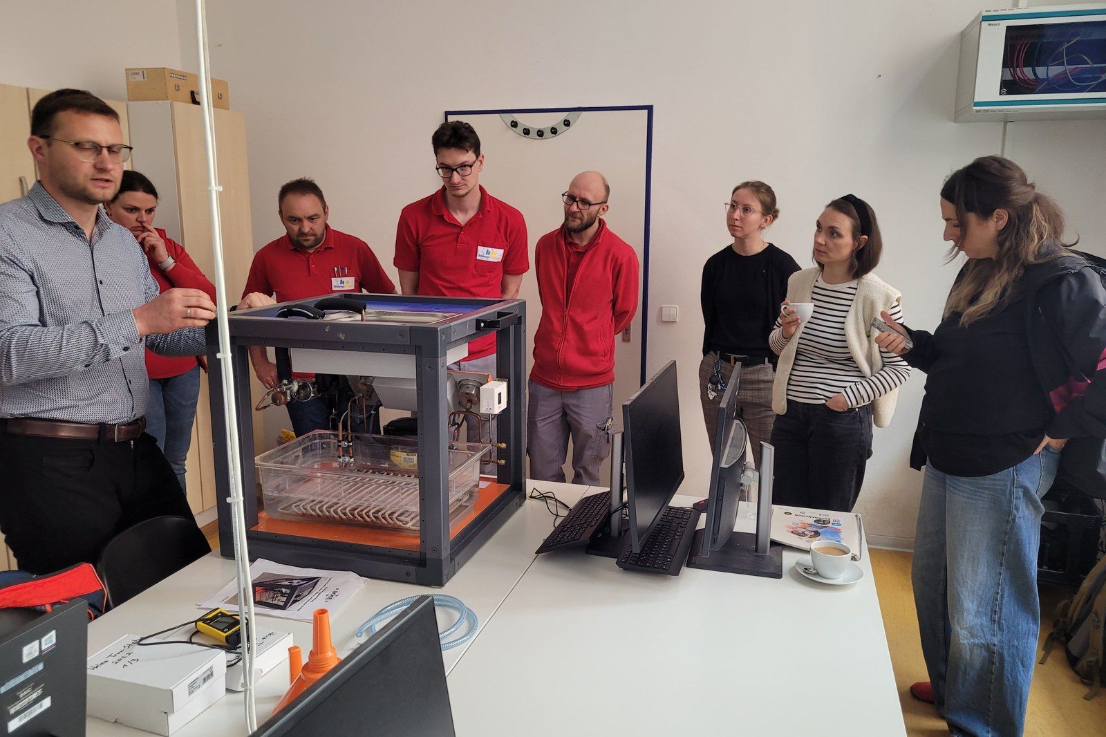XR2ACH and DuET project teams exchanging at a meeting in Chemnitz
